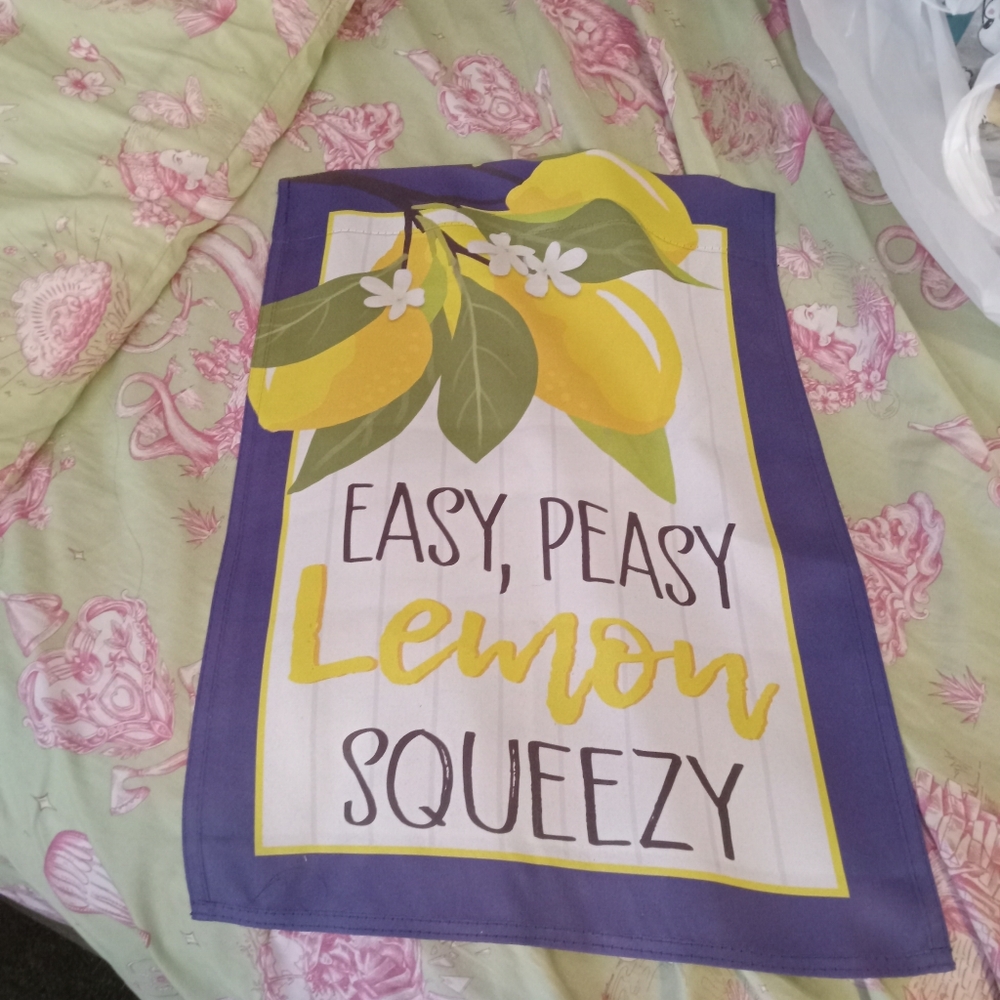 Lemon Design Garden Flag